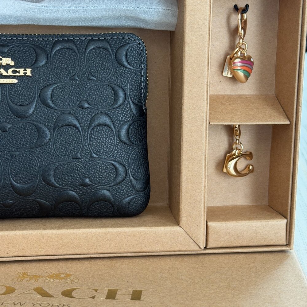 NWB Coach Boxed Long Zip Around Wallet Wristlet Signature 2 Charms LAST ONE!